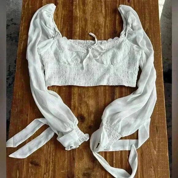 Shein Peasant cropped top - Picture 1 of 3